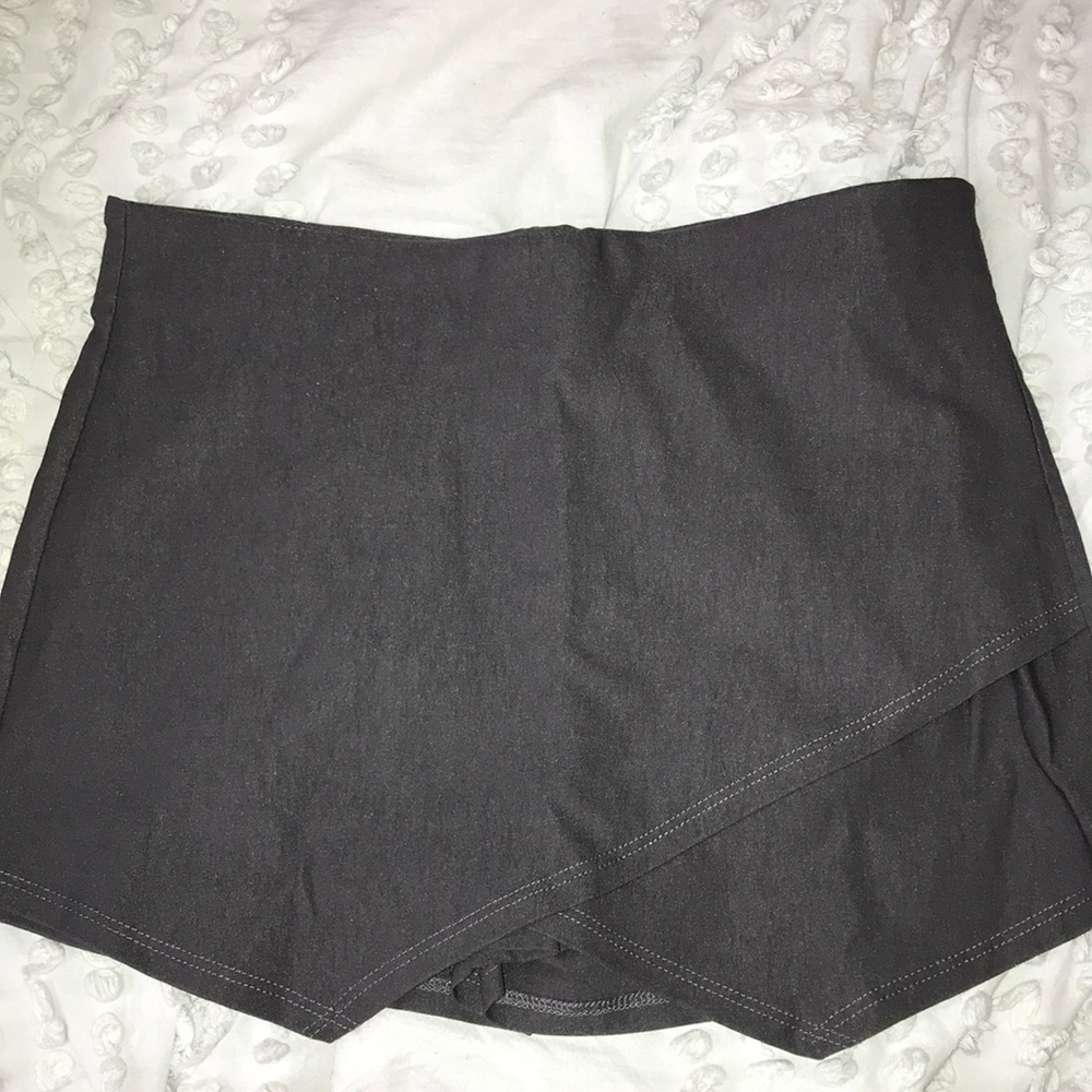 Grey skort